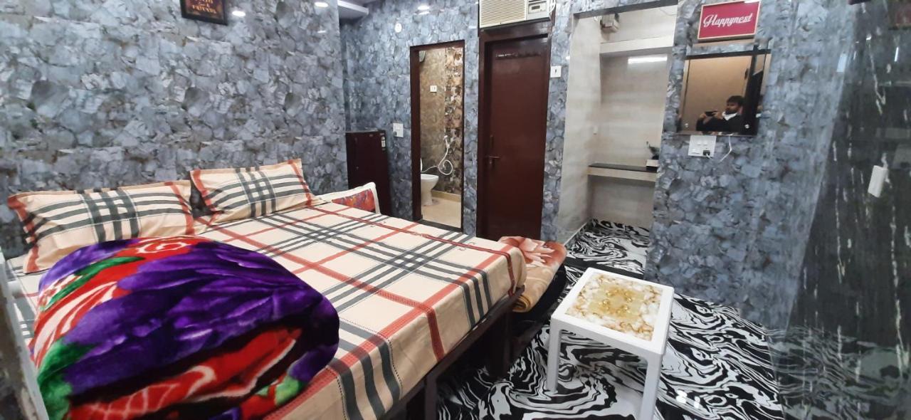 Aggarwal Luxury Room With Private Kitchen Washroom And Balcony Along With Fridge, Ac, Android Tv, Wifi In Main Lajpat Nagar Nova Deli Exterior foto
